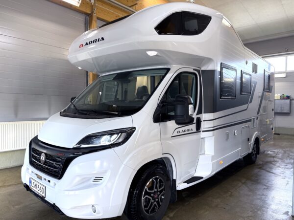 Adria Coral XL Plus 660