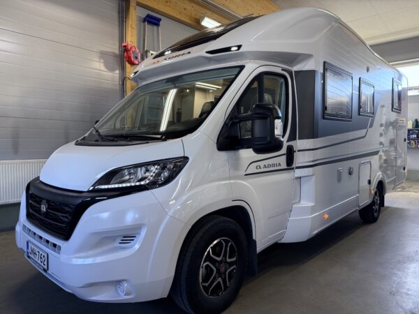 Adria Matrix Axess 670 SL
