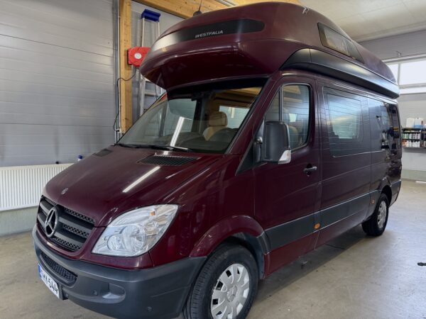 Mercedes Westfalia James Cook