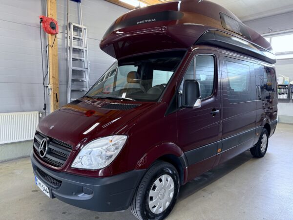 Mercedes Westfalia James Cook